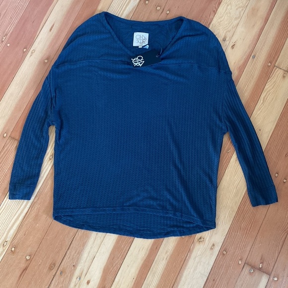 Chaser NWT Medium - Picture 5 of 5